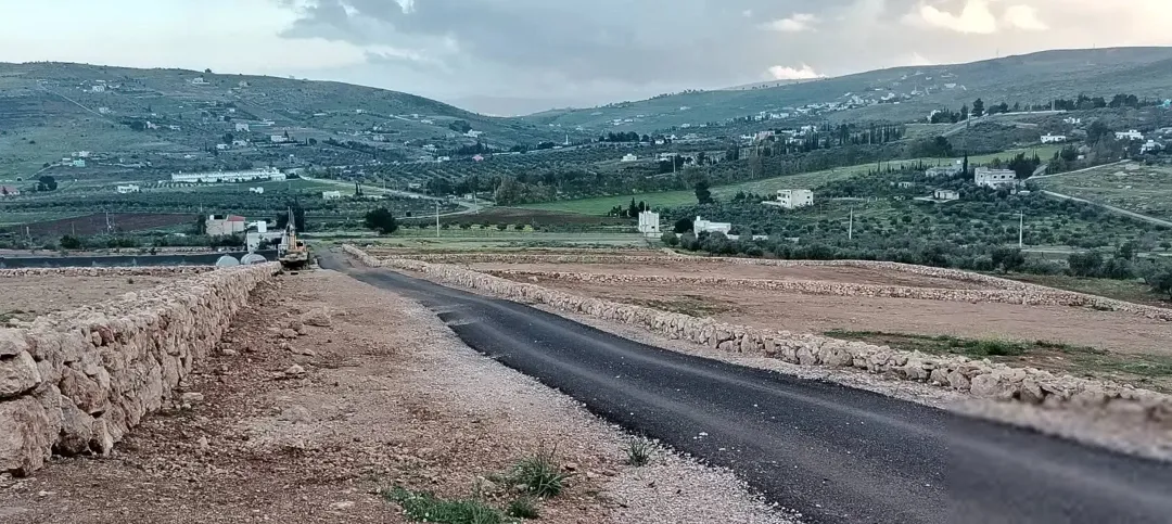 أرض زراعية مميزة للبيع في منطقة دحل – جرش بمساحة 3.5 دونم