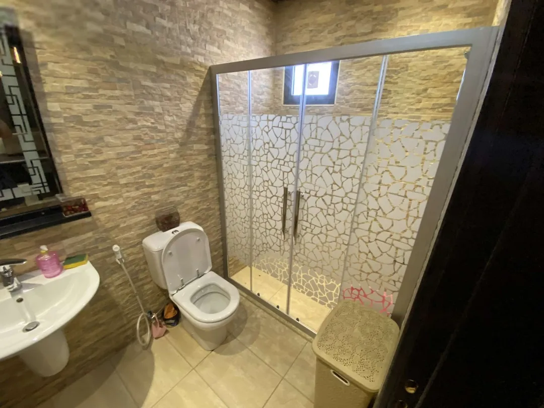 b46f16c1e0_12_cleaned روف ساحر للايجار في خلدا إطلالة لا تُضاهى – عمان الاردن | ID 732651