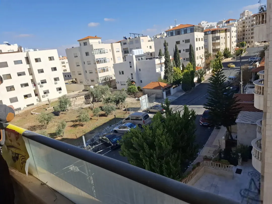 شقة ط3 ضاحية الرشيد 172 م قرب مدارس المنهل ومسجد اشتي التميمي