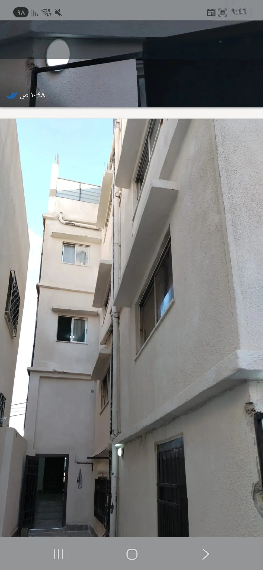 عماره الزرقاء عله الشارع الرئيسي مقابل مول باب المدينه شارع الجيش موجره بلكامل