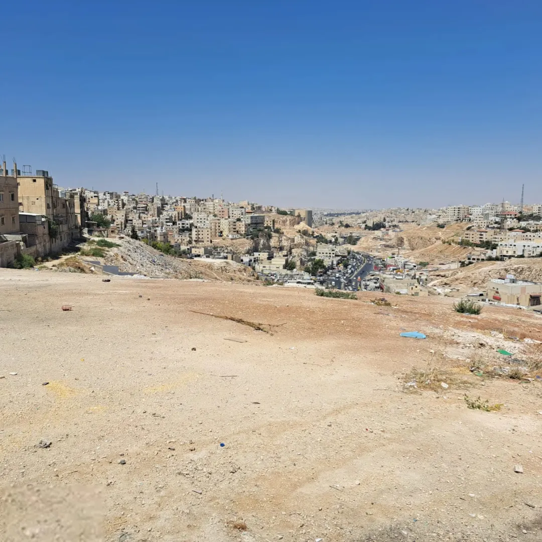 أراضي سكنية للبيع في منطقة القويسمة – عمان