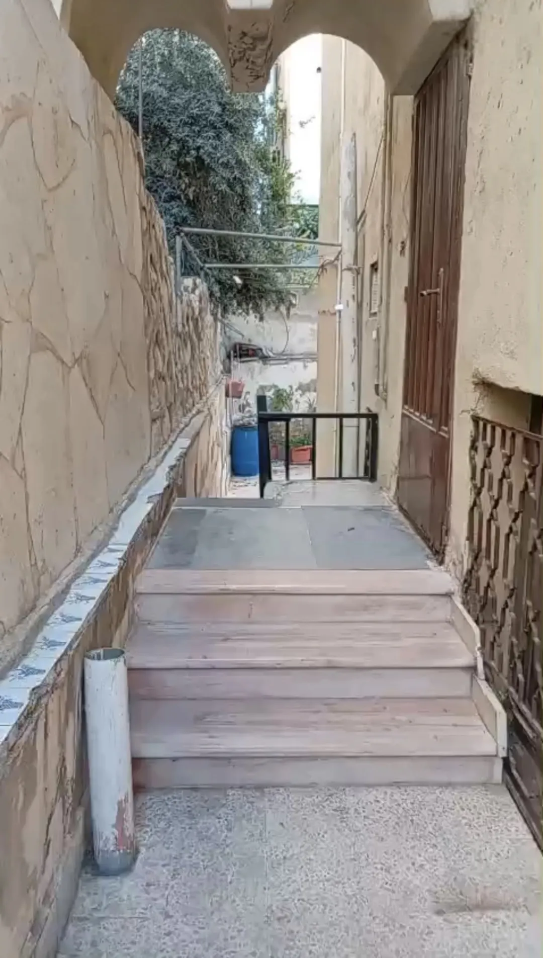 بناية سكنية في المنارة