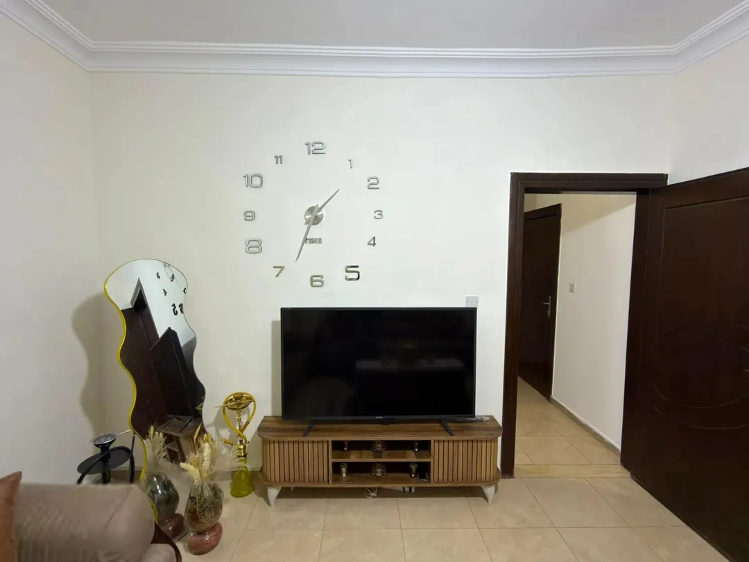 شقة مميزة مفروشة بالكامل للإيجار في الجاردنز