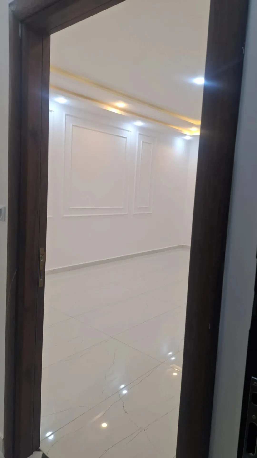 شقة فاخره للبيع في أبو علندا أسكان الكهرباء مباشرة في أجمل منطقة في أسكان الكهرباء مطلة