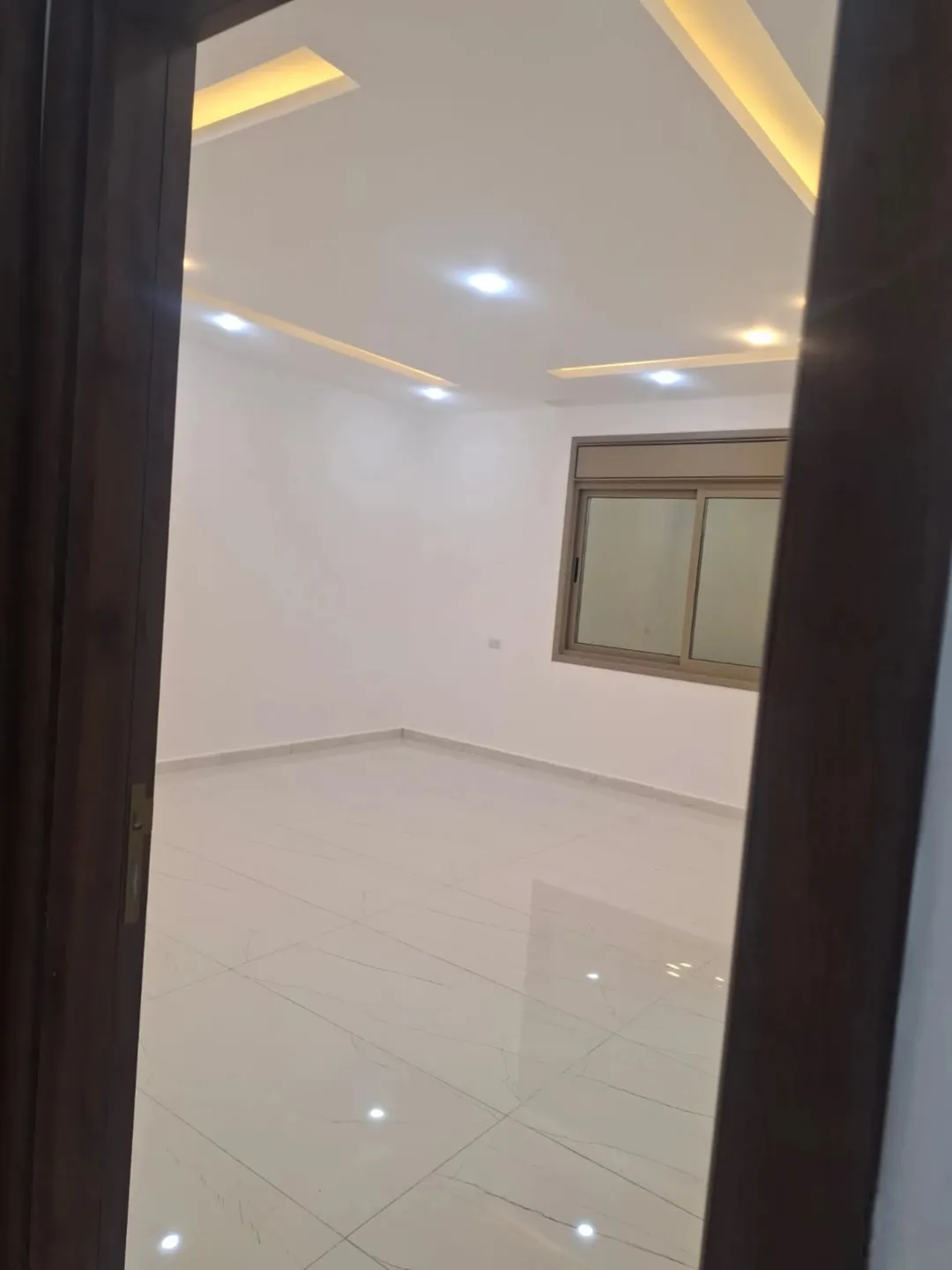 شقة فاخره للبيع في أبو علندا أسكان الكهرباء مباشرة في أجمل منطقة في أسكان الكهرباء مطلة