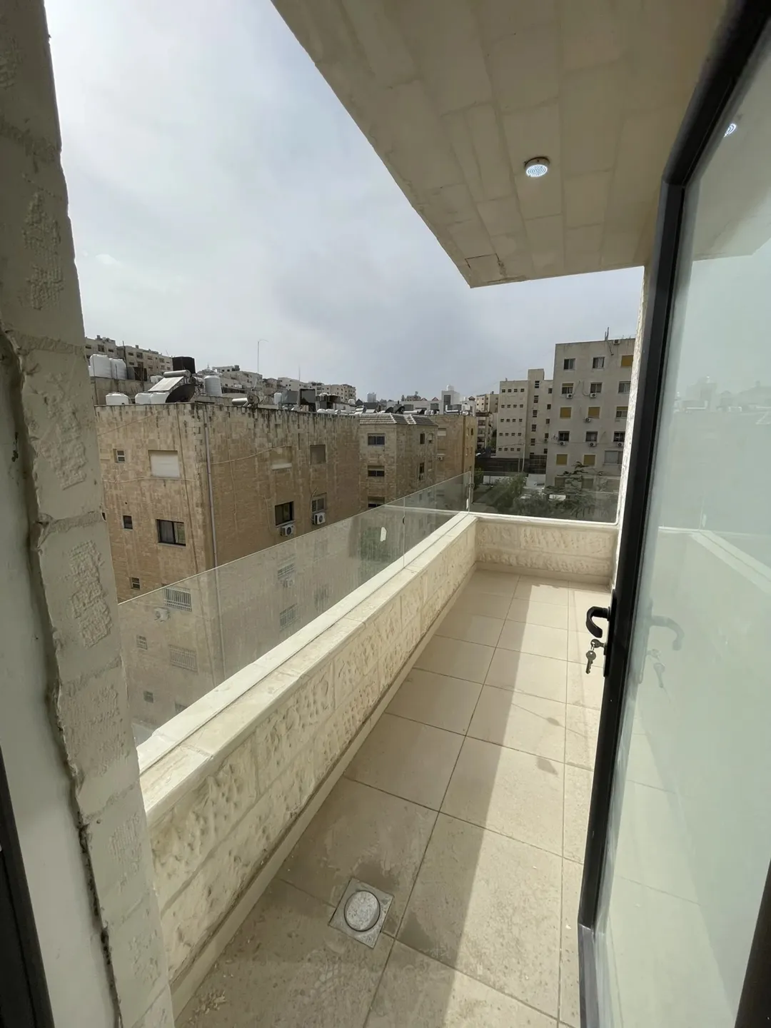 شقة بمساحة 200م بناء جديد لم تسكن