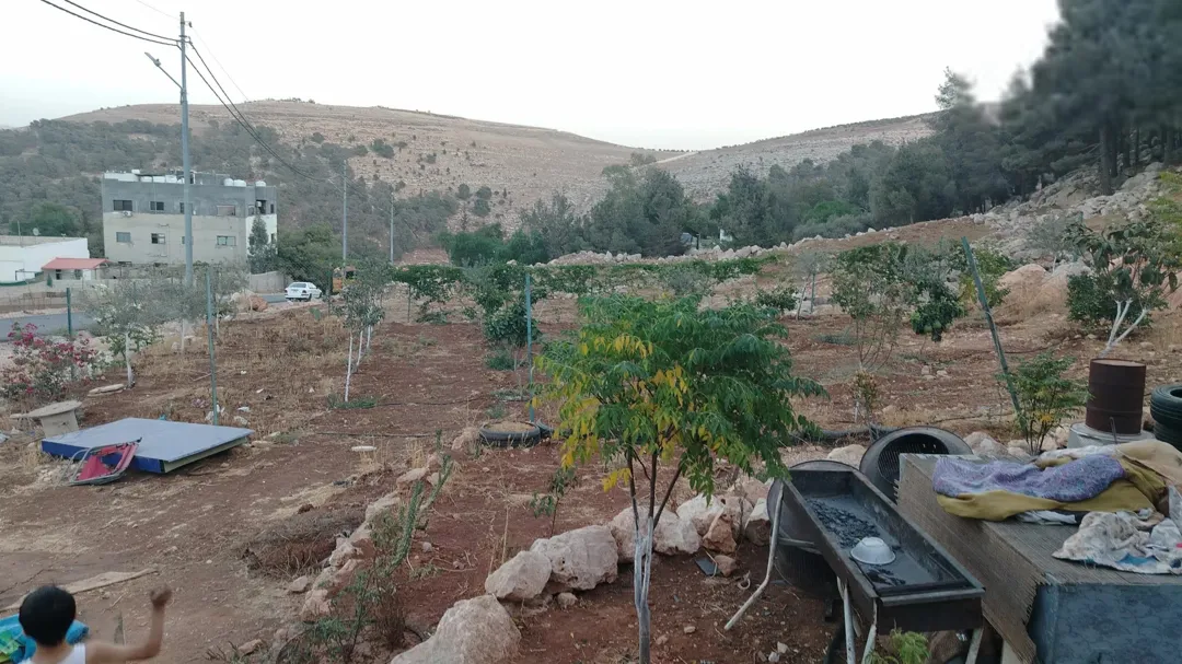 لمن يبحث عن الهدوء والتمييز والهواء النقي قطعة أرض سكنية للبيع