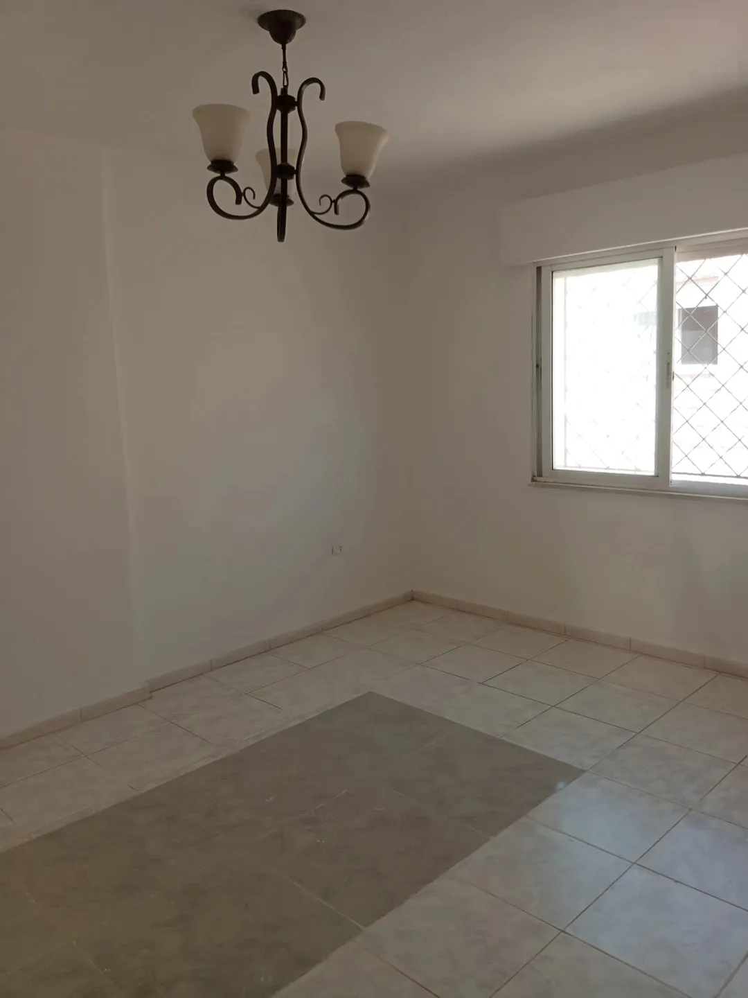 شقة للبيع في ماركا الجنوبية