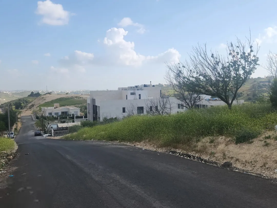 خمس دقائق فقط عن حدائق الحسين الرباحية الجنوبية