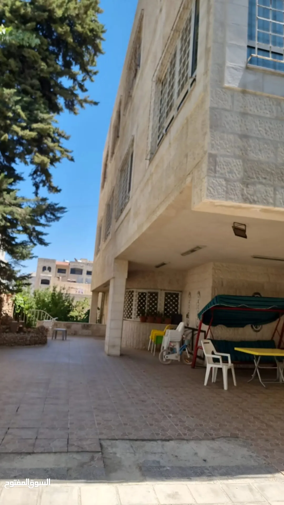 للجادين فقط عمارة سكنية على أرض مساحتها دونم في ام السماق بالقرب من مدارس الدر المنثور