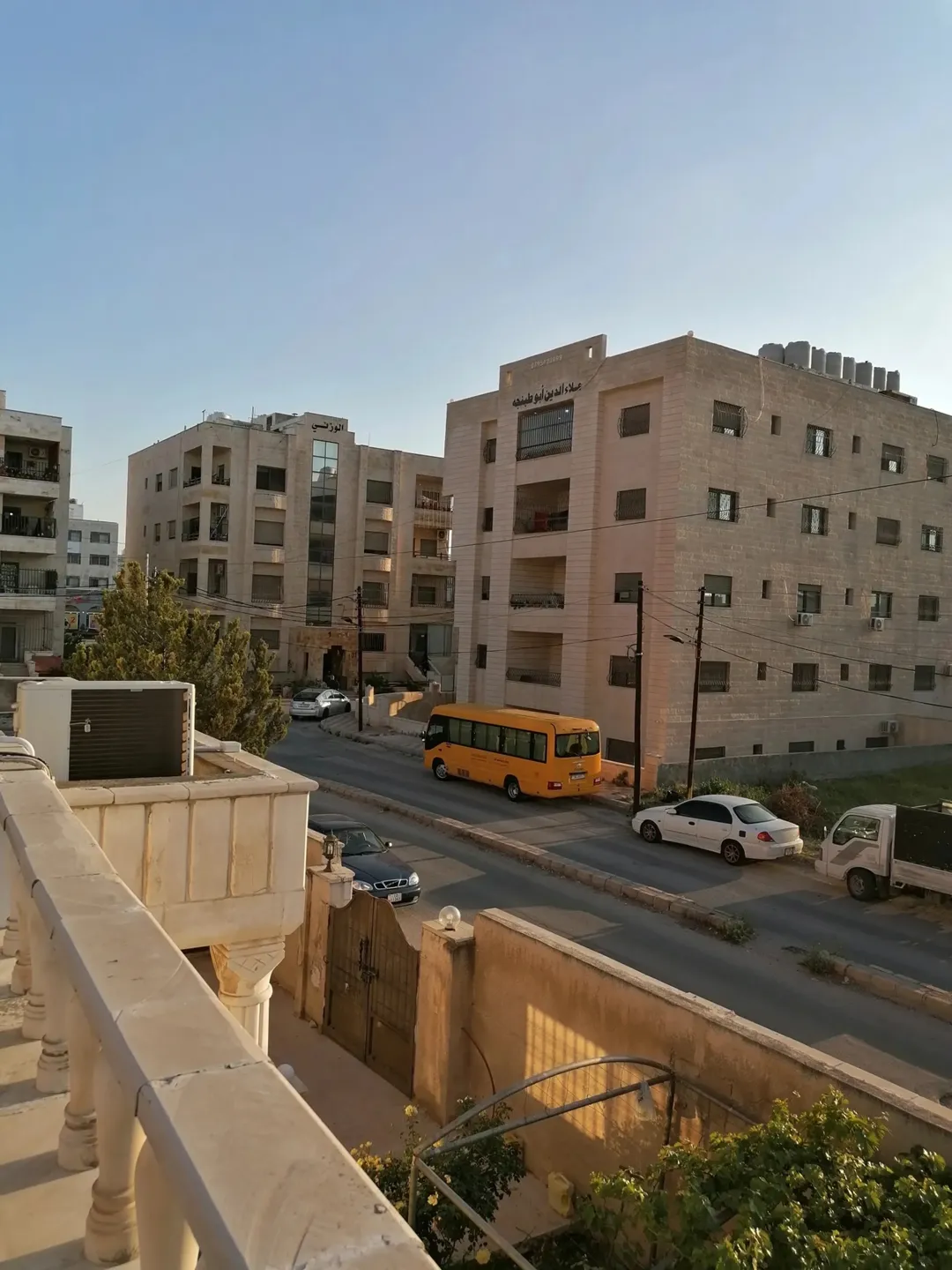 فيلا فخمة للبيع اربد الحي الشرقي مباشرة
