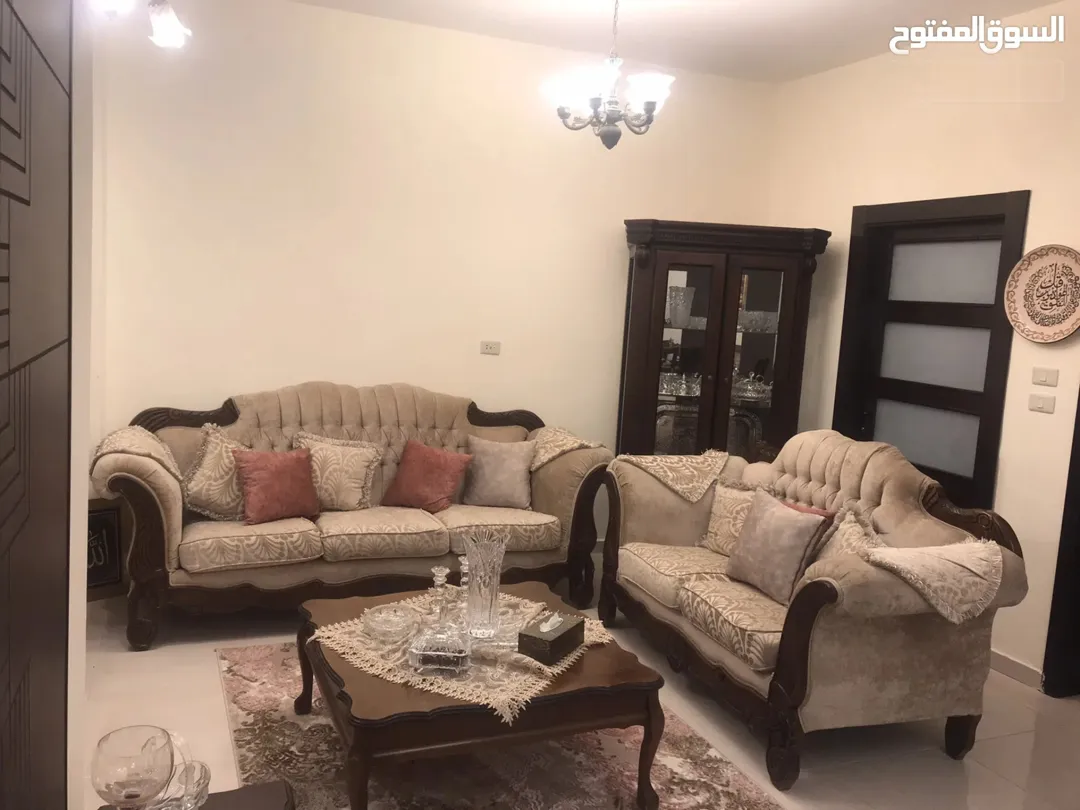 فيلا فاخرة للبيع في اسكان المهندسين شارع الاردن