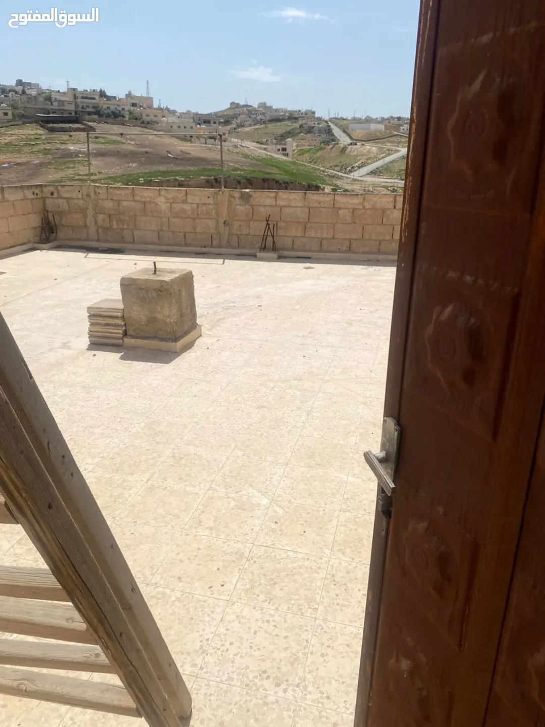 عمار سكني واسع للبيع في جبل الأبيض – الزرقاء