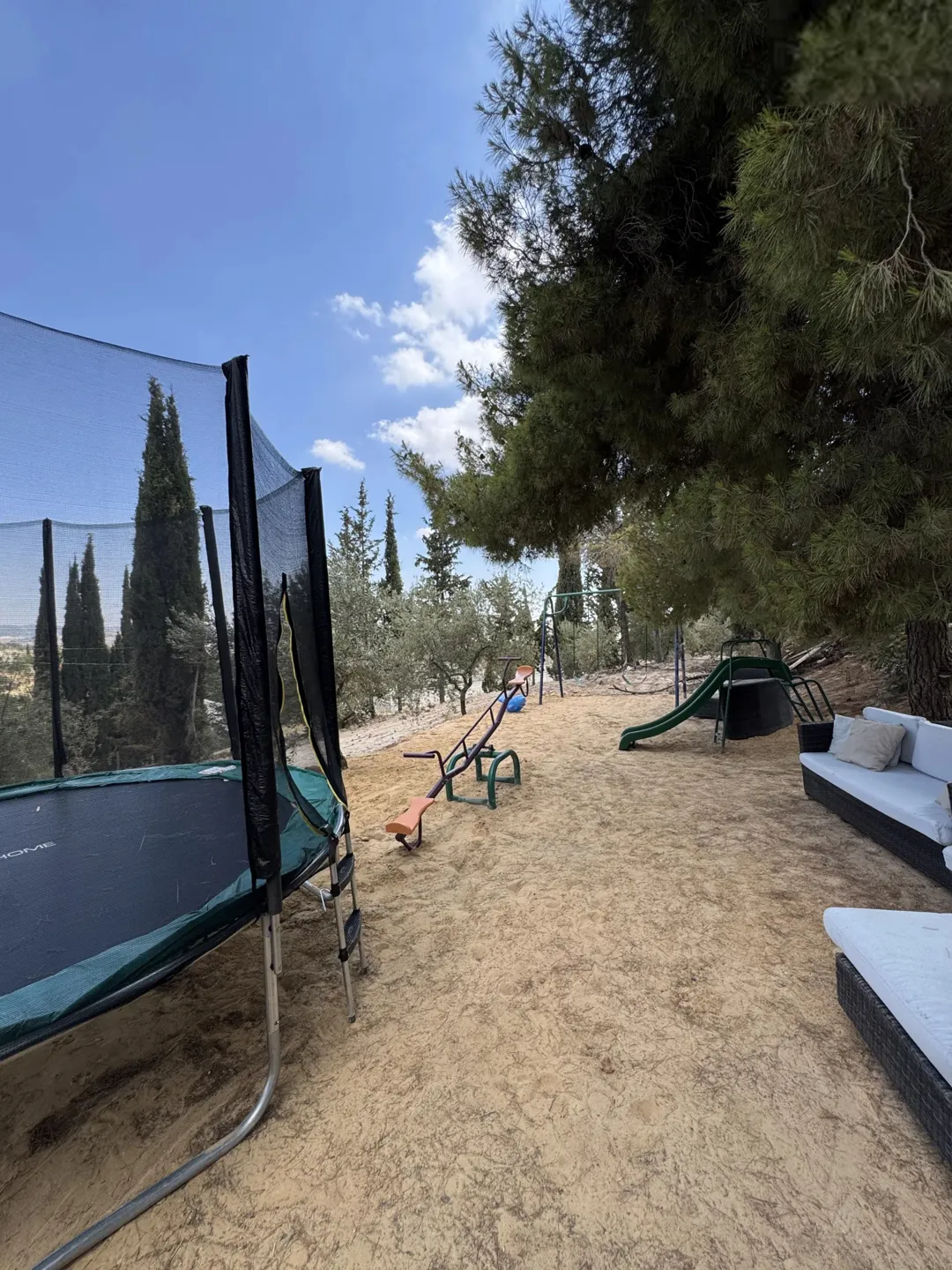 فرصة استثمارية نادرة Abu Hassan Getaway مشروع ضيافة واستجمام قائم السلط