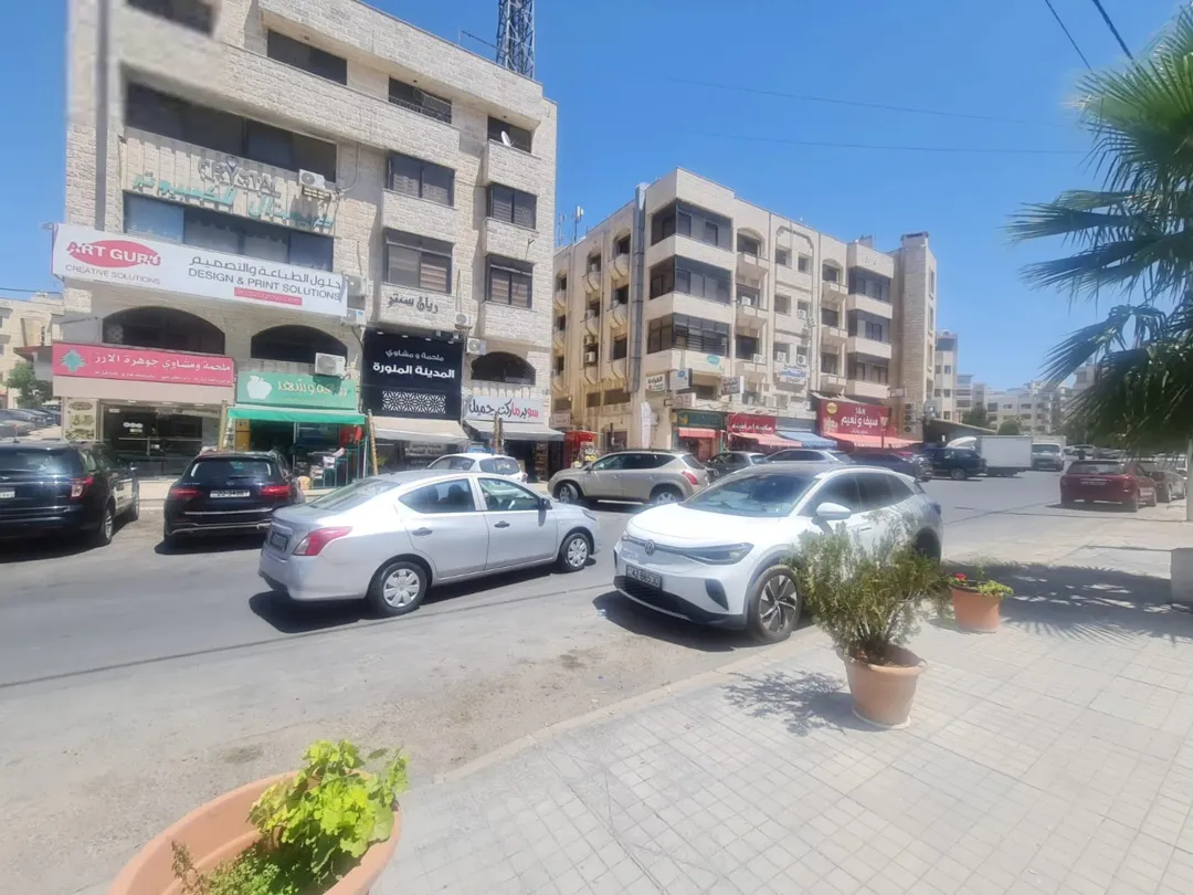 شقة للبيع في ام اذينه عمان الغربية