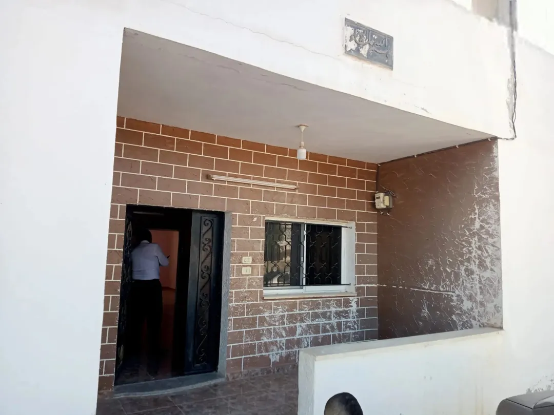 بيت مستقل ساحر للبيع في موقع متميز بين مثلث حاتم ومثلث ملكا يطل على قصر مازن ملكاوي الأنيق