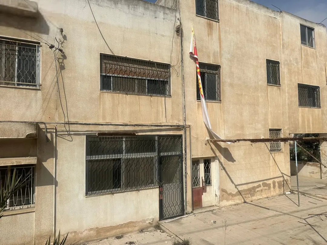 منزل مستقل طابقين للبيع في جبل الحسين قطعة أرض 1 دونم عمارة