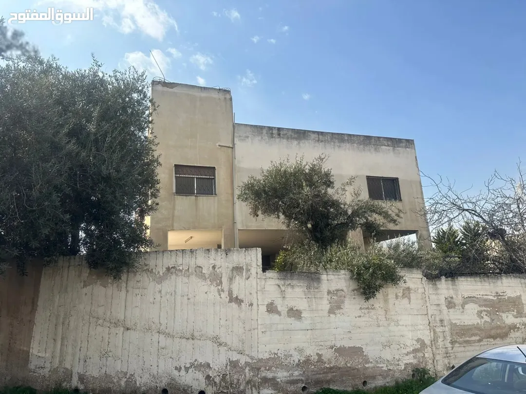 منزل مستقل طابقين للبيع في جبل الحسين قطعة أرض 1 دونم عمارة