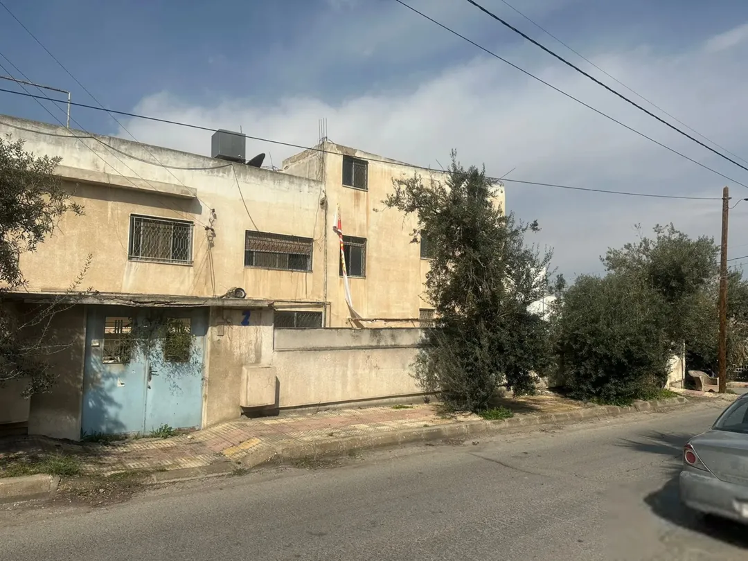 منزل مستقل طابقين للبيع في جبل الحسين قطعة أرض 1 دونم عمارة