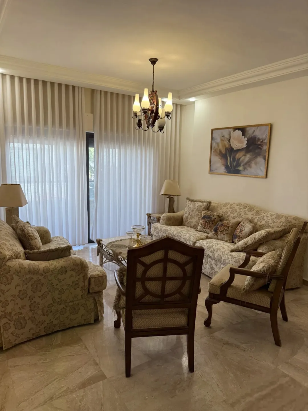 شقة فاخرة للإيجار في ديرغبار | ID 828955