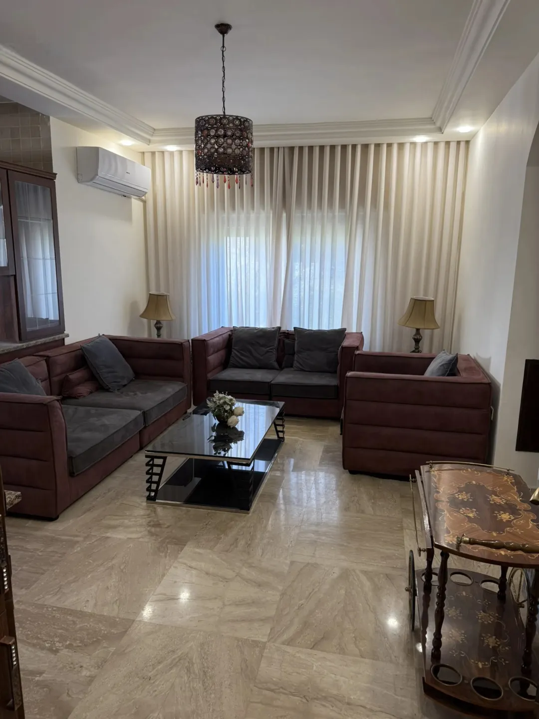 شقة فاخرة للإيجار في ديرغبار