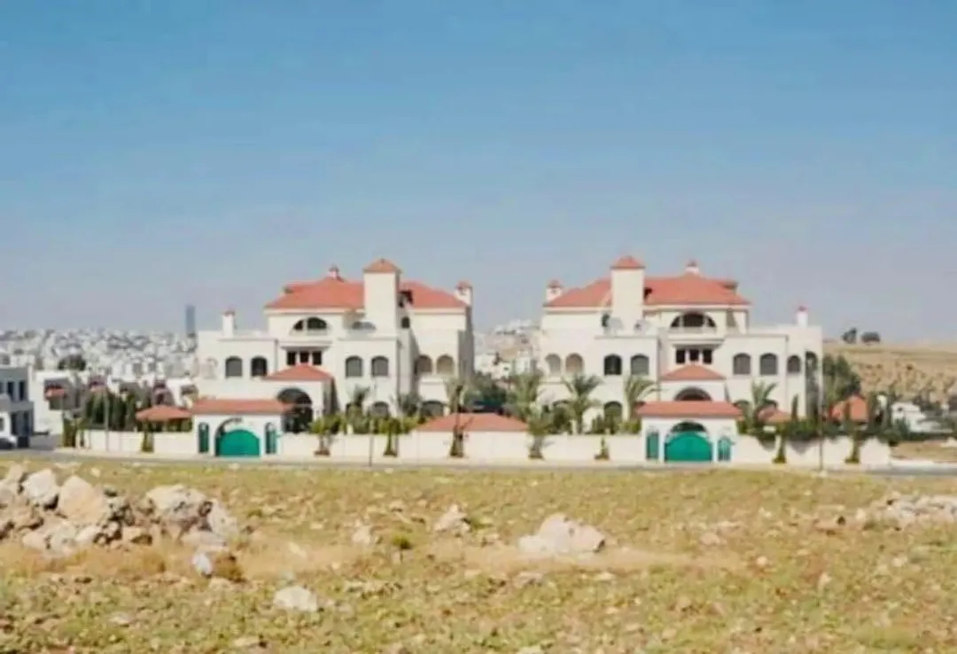 افخم قصرين للبيع بسعر لقطة الظهير طريق المطار