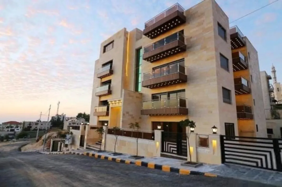 مساحة واسعة، تشطيب فاخر، وموقع قريب من كل الخدمات