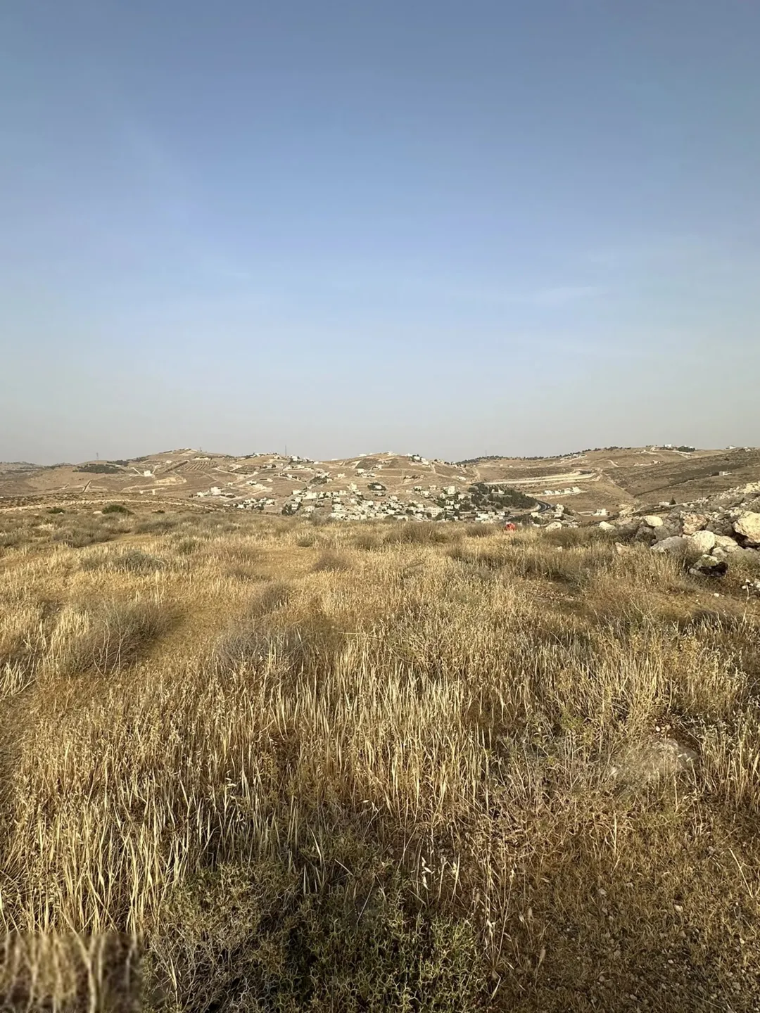 فُرصة العُمر لبناء منزل الأحلام ( منطقة بيرين حوض الحبل ) الإطلالة الأجمل في بيرين منطقة (قصور وفلل)