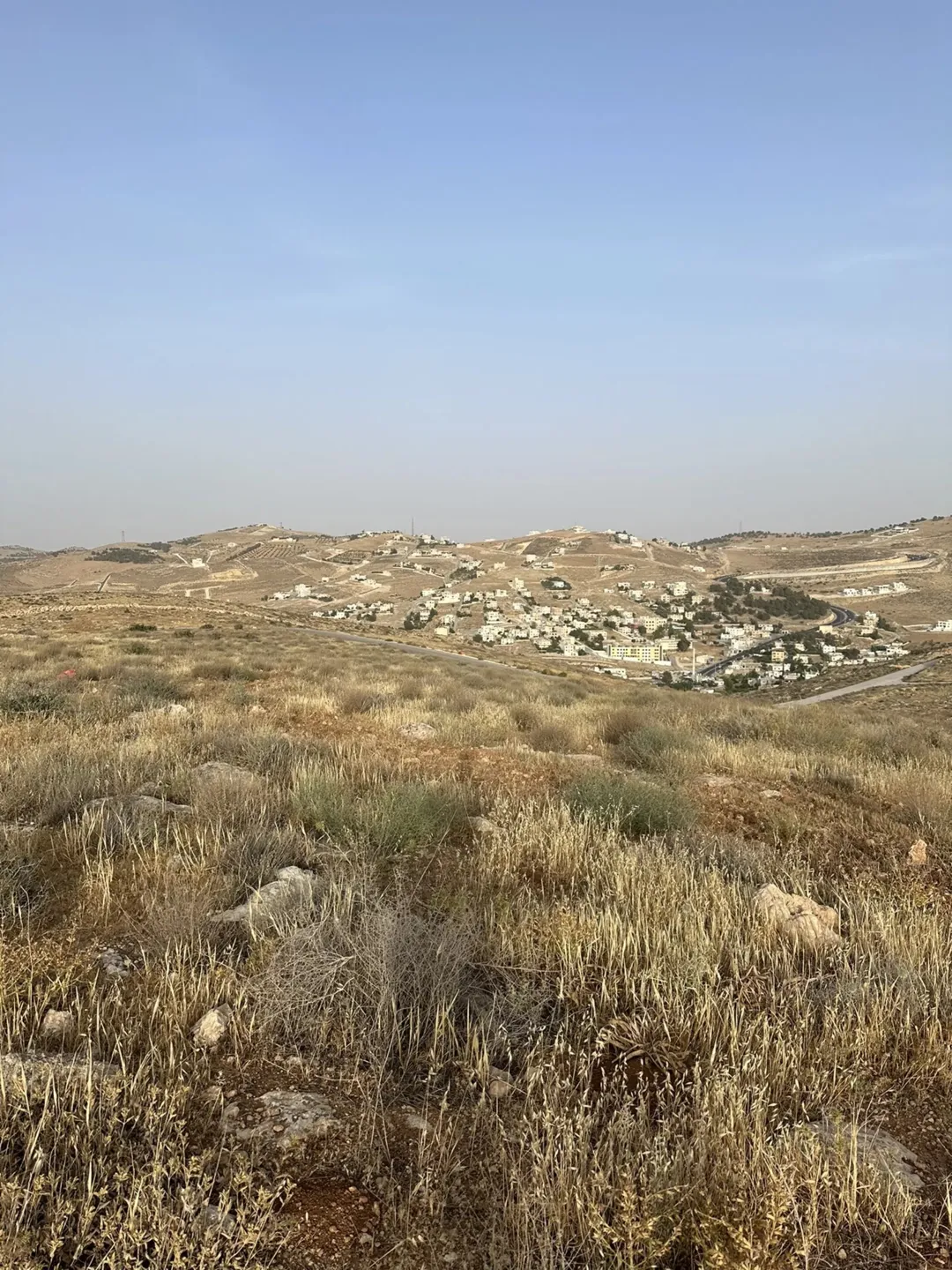 فُرصة العُمر لبناء منزل الأحلام ( منطقة بيرين حوض الحبل ) الإطلالة الأجمل في بيرين منطقة (قصور وفلل)