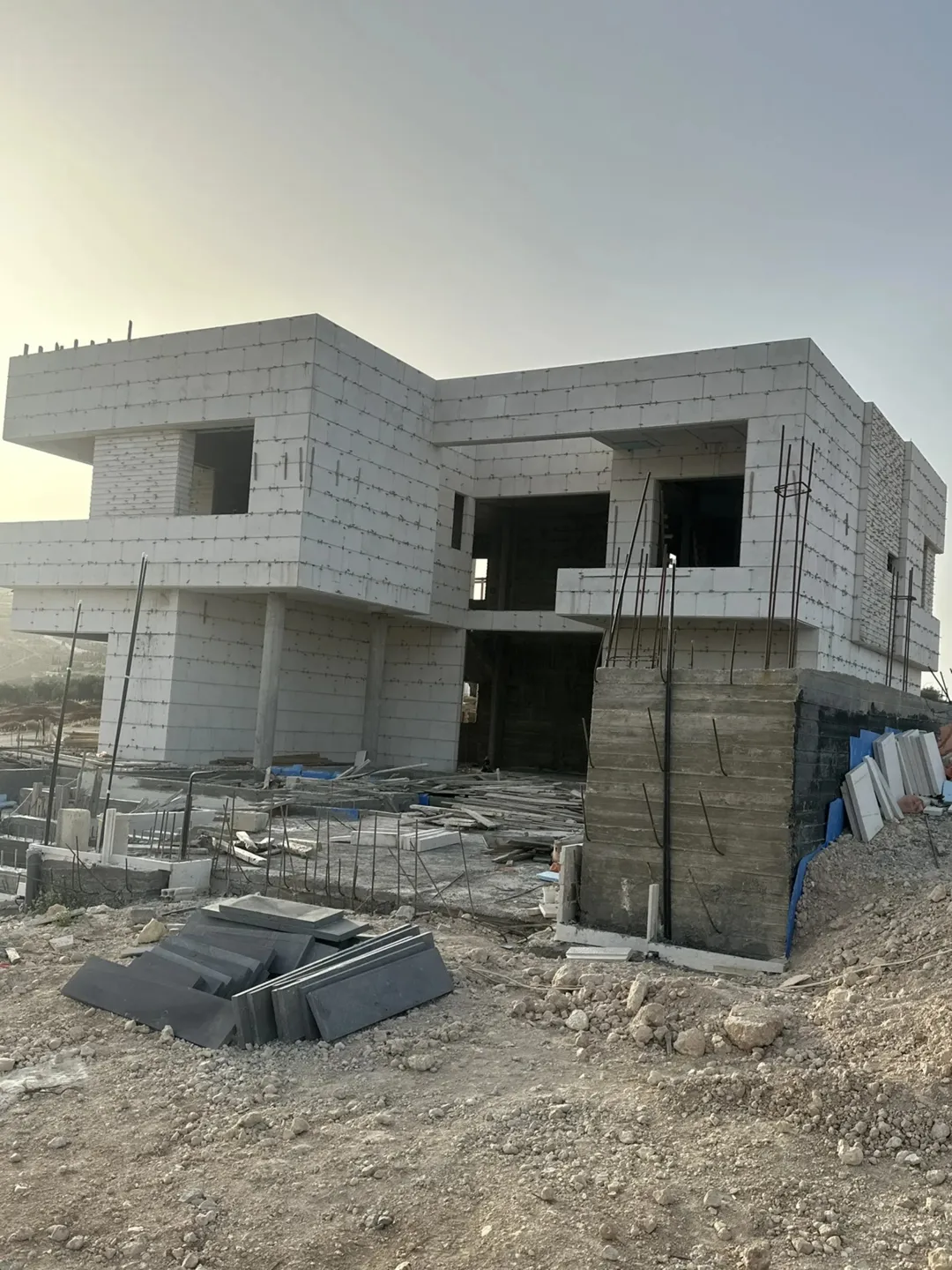 فُرصة العُمر لبناء منزل الأحلام ( منطقة بيرين حوض الحبل ) الإطلالة الأجمل في بيرين منطقة (قصور وفلل)