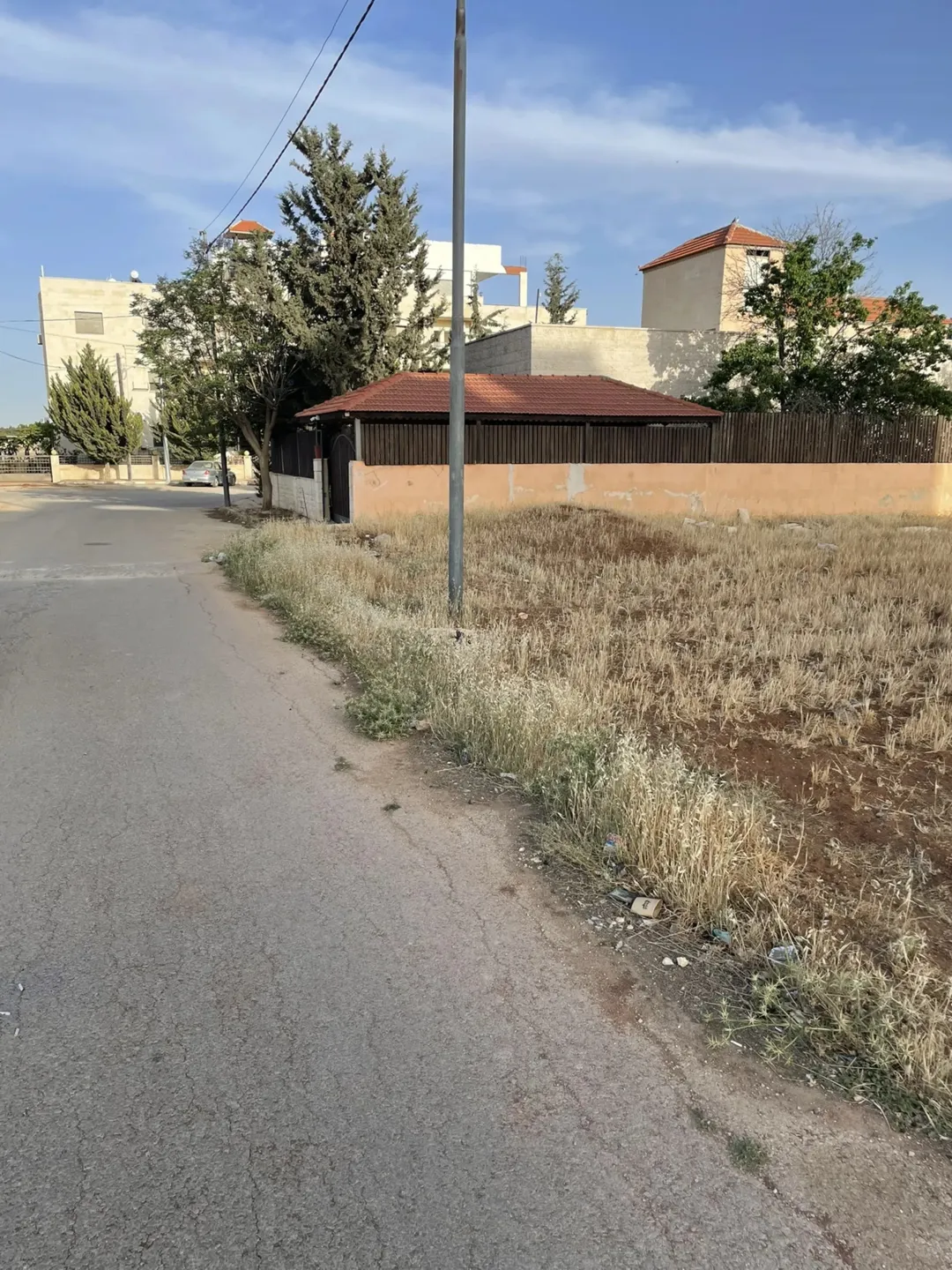 شقة فاخرة للبيع في الطنيب بالقرب من ايكيا وجامعة الشرق الأوسط