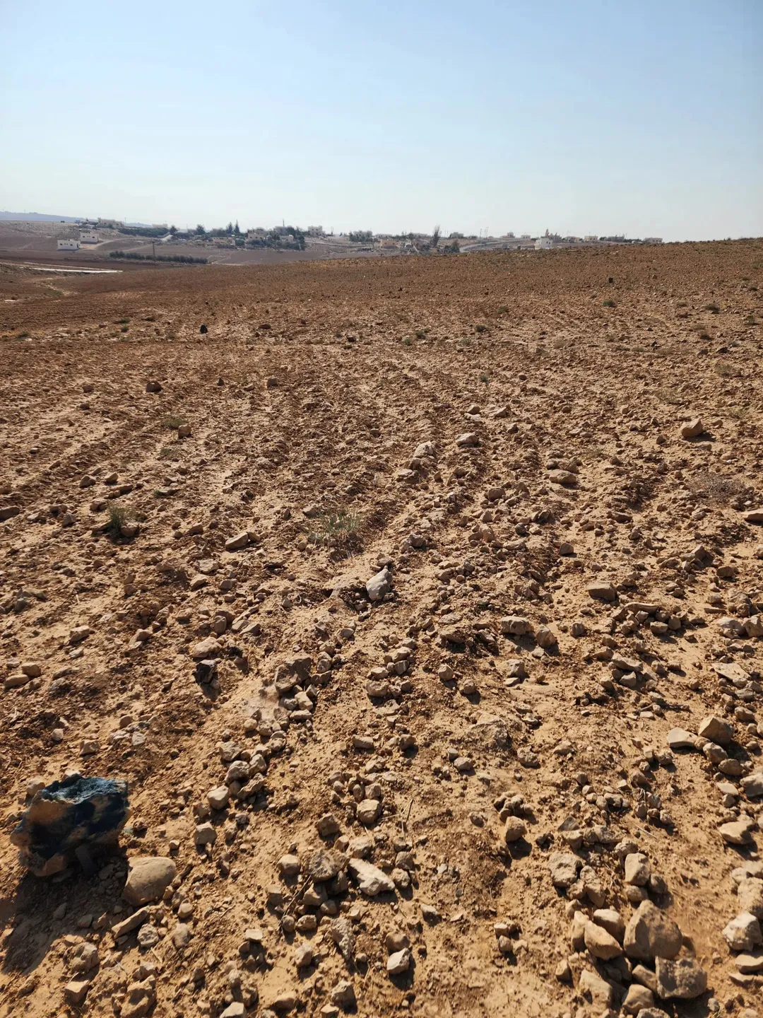ارض للبيع في عرينبة الغربية موقع متميز بالقرب من شارع المطار وجسر المطار