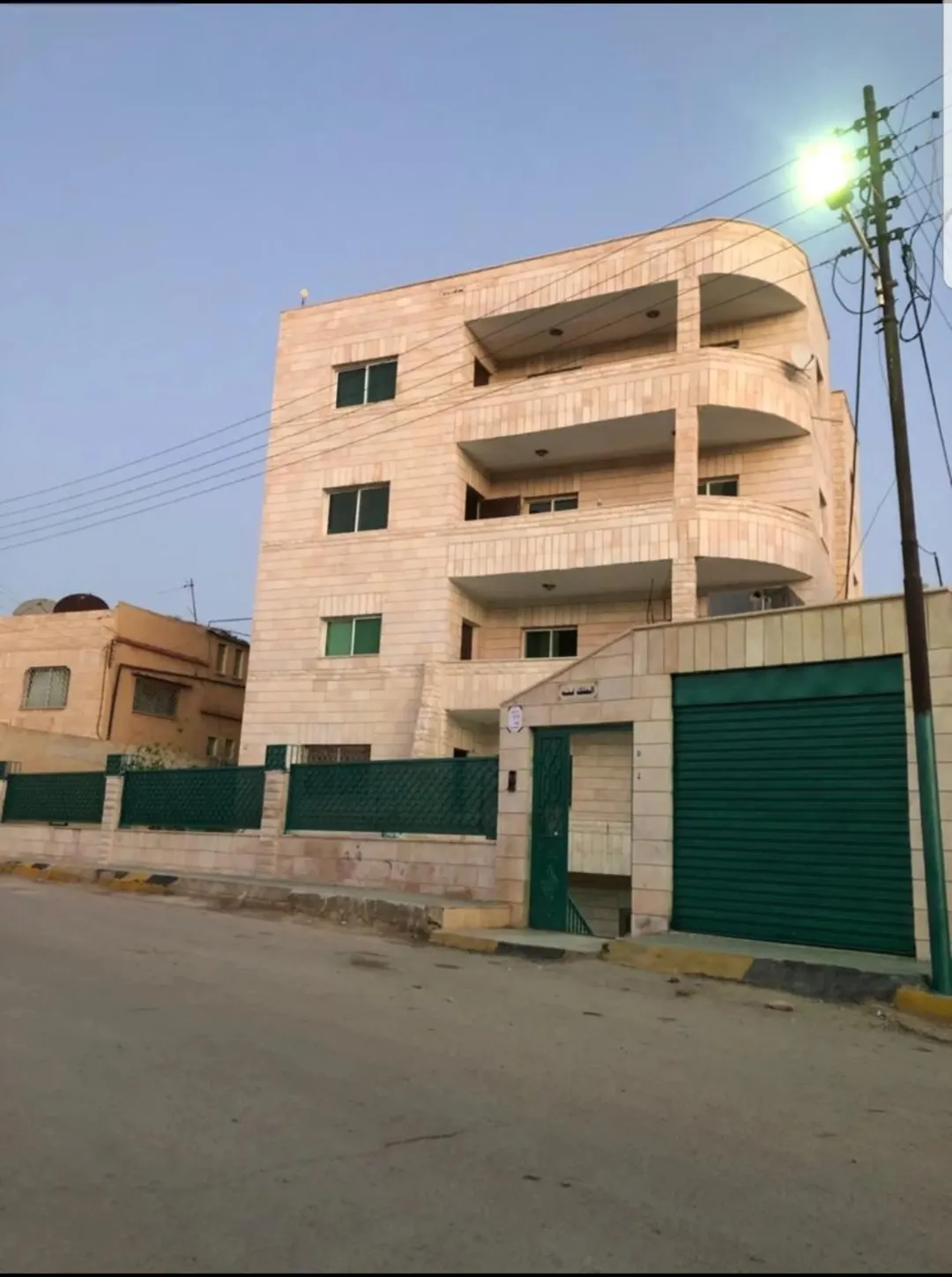 شقة في الجبل الأبيض فرصة استثمارية مميزة