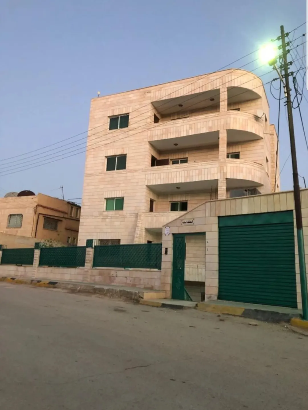 شقة في الجبل الأبيض فرصة استثمارية مميزة