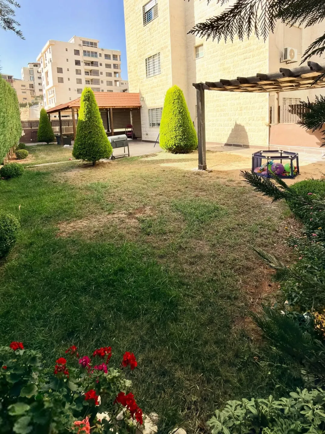 شقة شبه أرضي فاخرة في ضاحية النخيل 390 متر