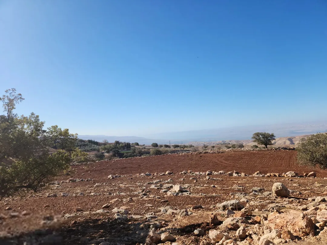 ارض للبيع في أجمل مناطق عمان الغربية بدر الجديده الكرم