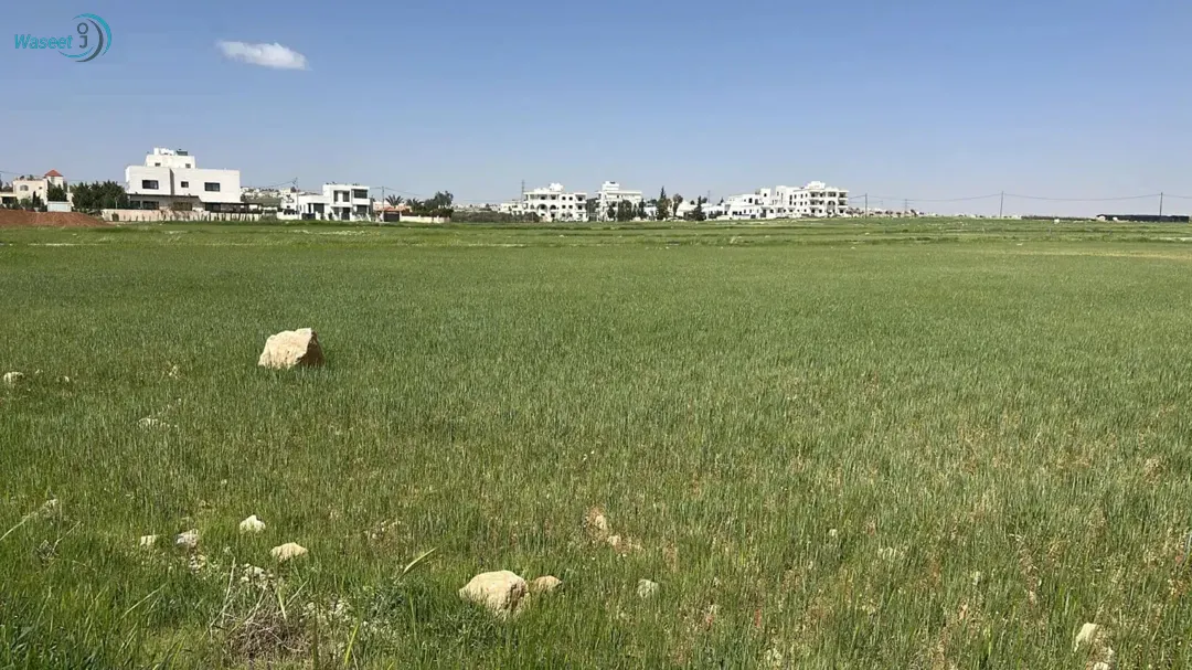 778 متر على شارعين في منجا