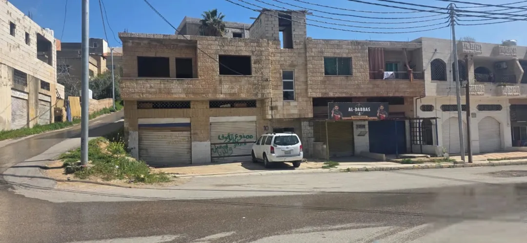 مبنيان سكني وتجاري للبيع في جرش – منطقة الجبارات