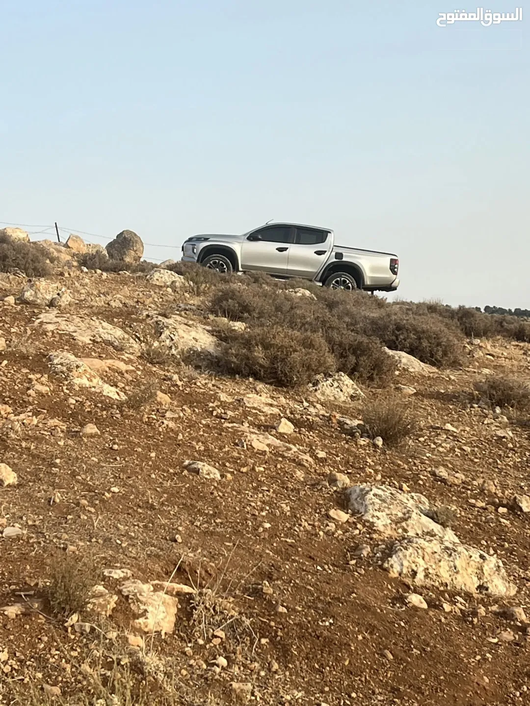 ارض للبيع في جرش عنيبه 4300 متر مفروشه