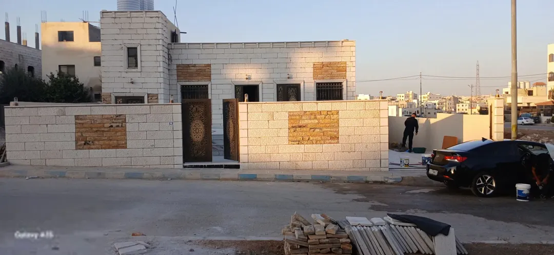 بيت مستقل للبيع في ضاحية الأميرة إيمان