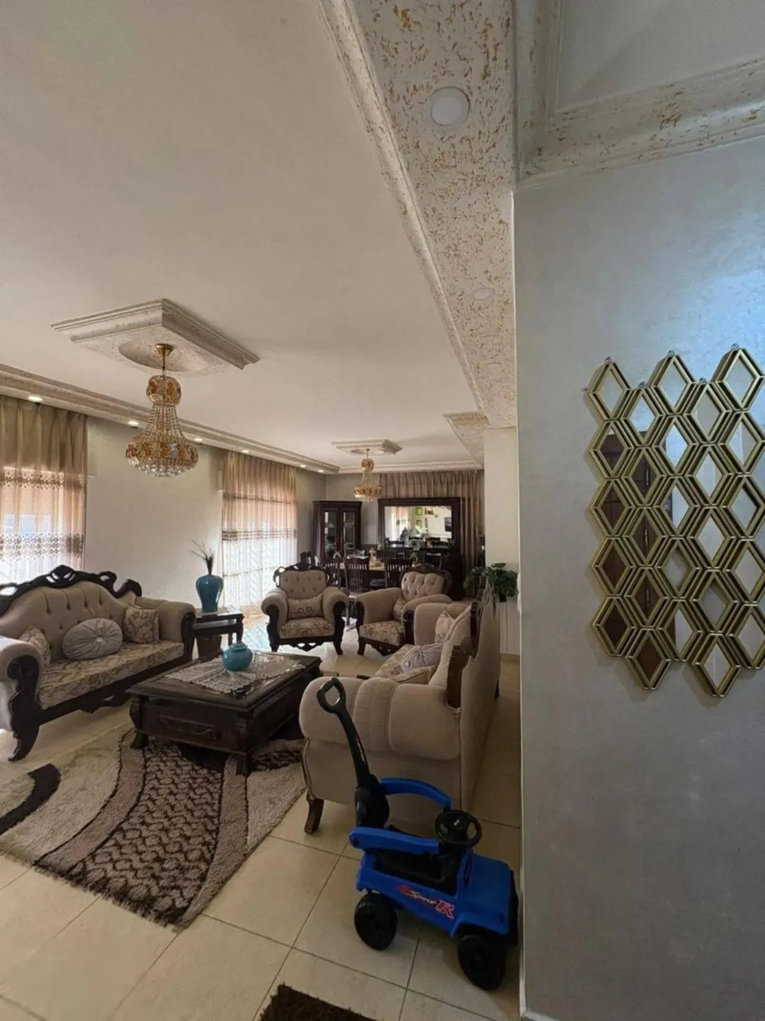 شقة سكنية راقية للبيع في الجبيهة