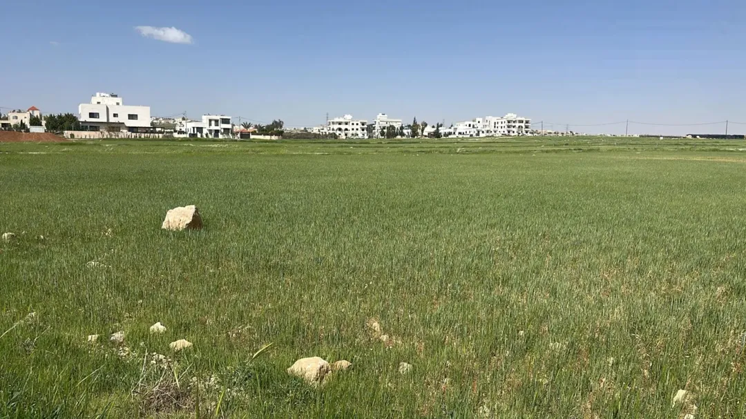 أرض سكنية مميزة للبيع في منجا – تلعة النوران