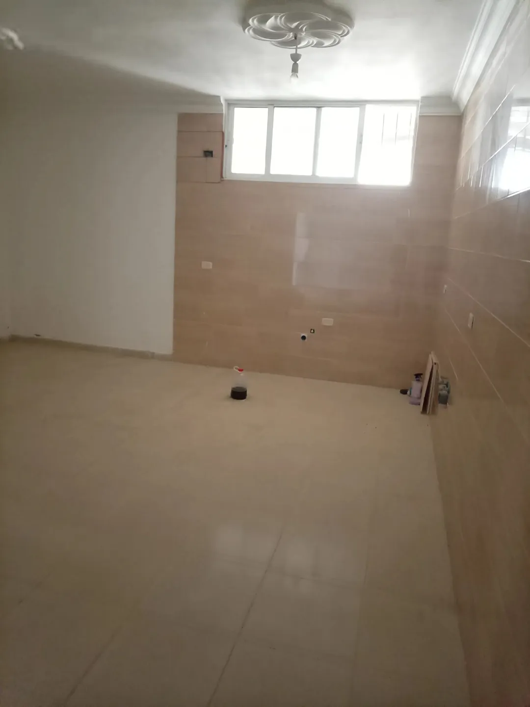 شقة أرضية ساحرة مع حديقة خاصة فرصة لا تُفوّت
