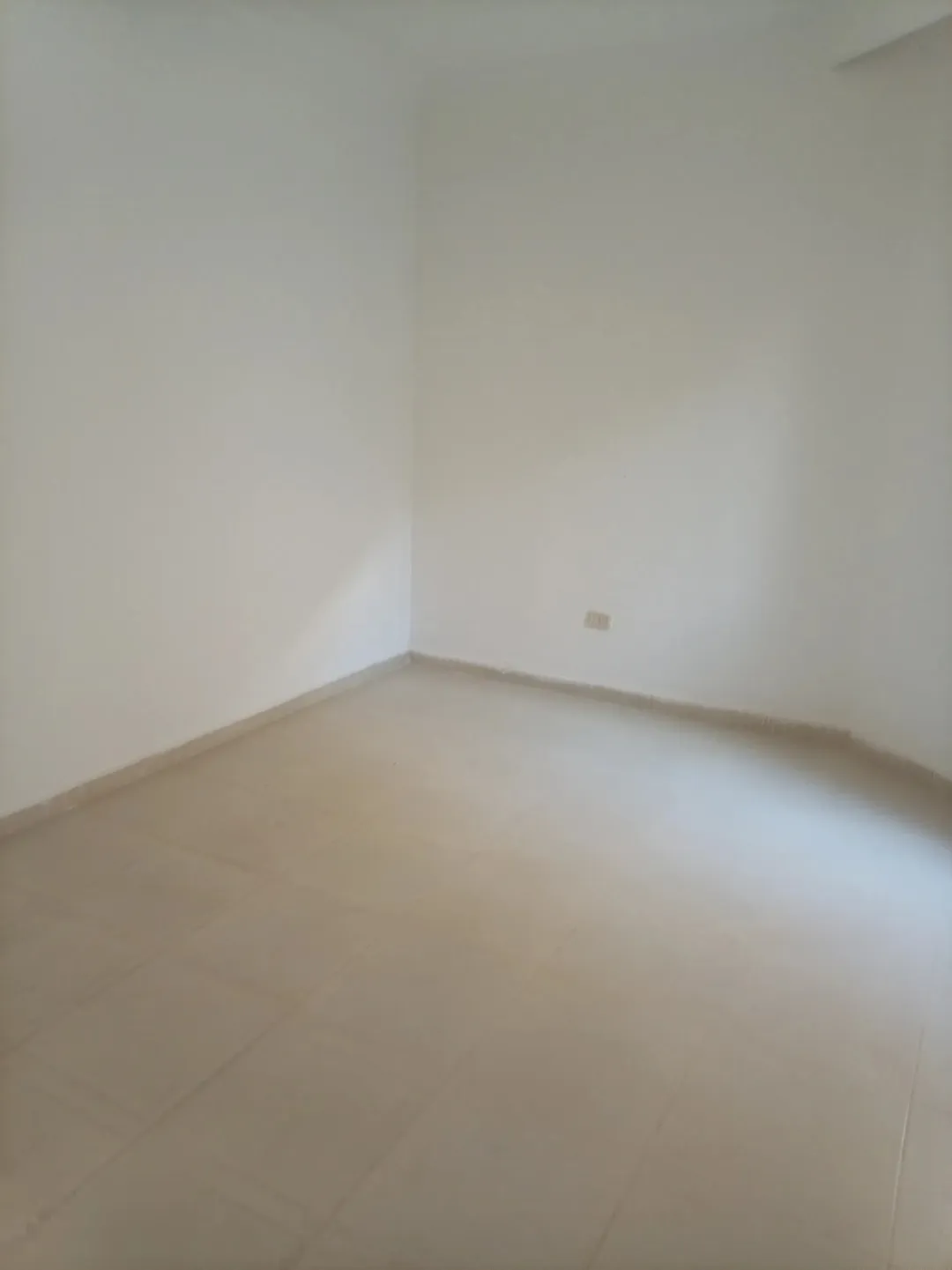شقة أرضية ساحرة مع حديقة خاصة فرصة لا تُفوّت