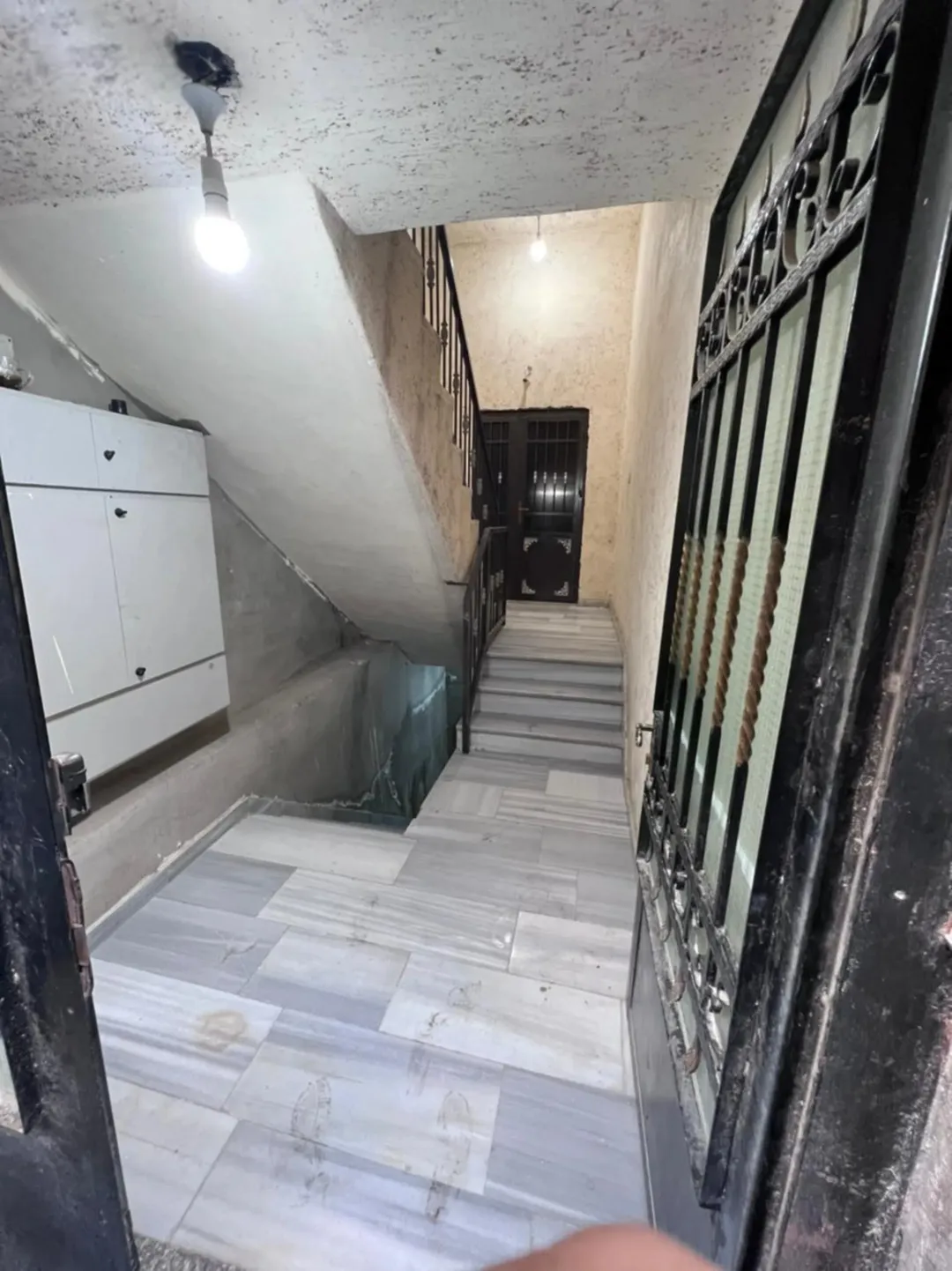 عماره سكنيه تجاريه للبيع