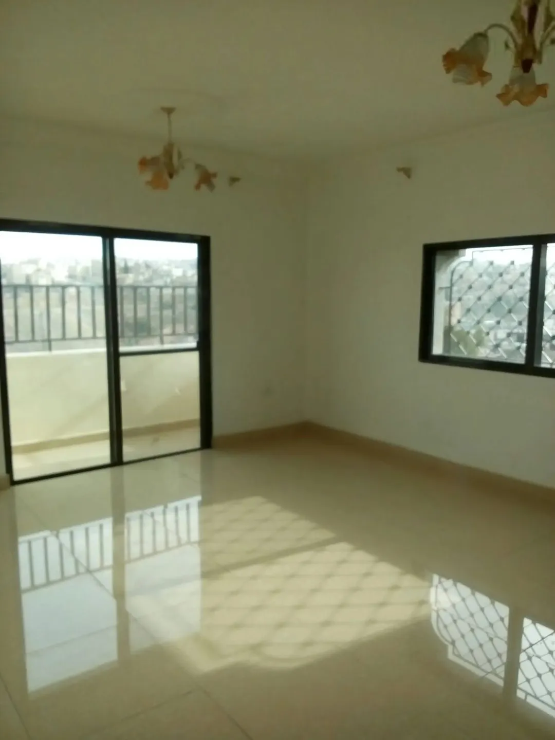 عمارة سكنية للبيع في الهاشمي الشمالي – فرصة استثمارية مميزة