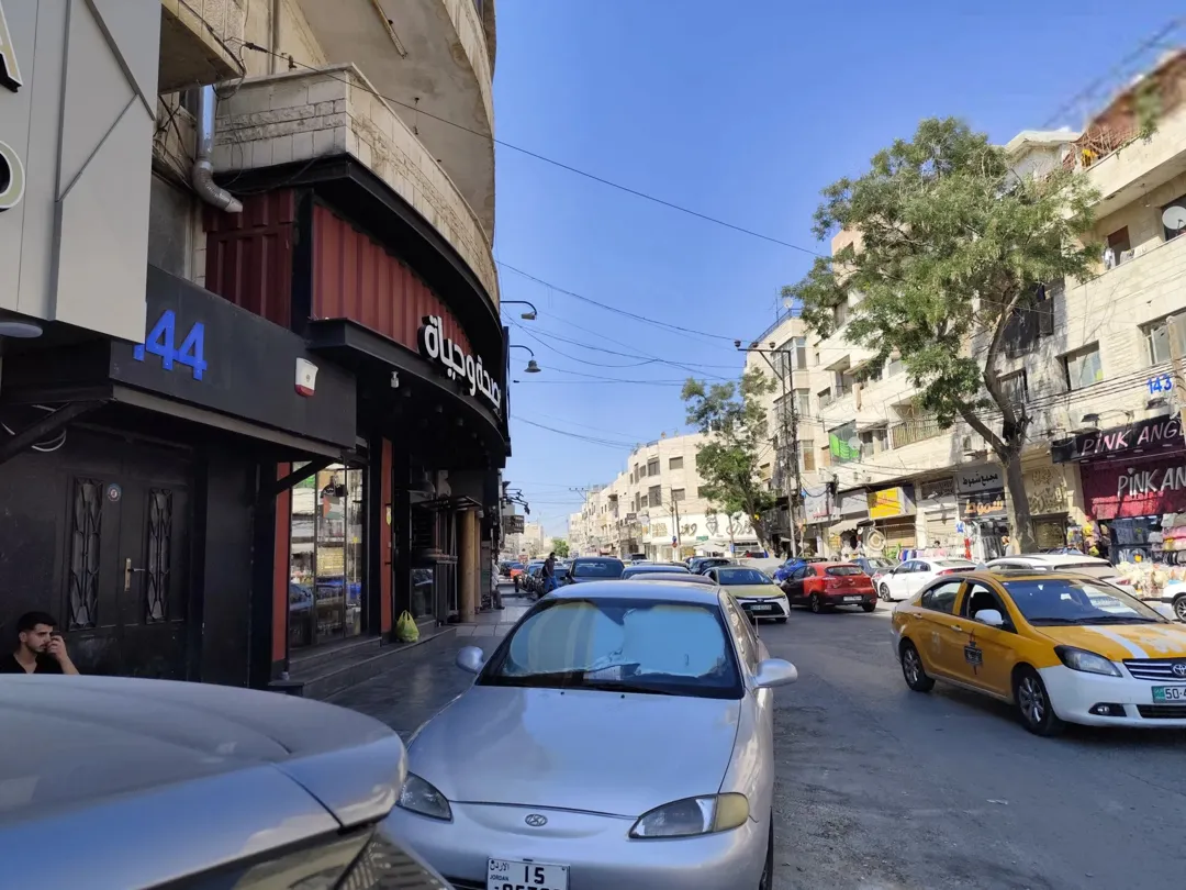 شقة للبيع في مرج الحمام بموقع استراتيجي قرب دوار الدلة