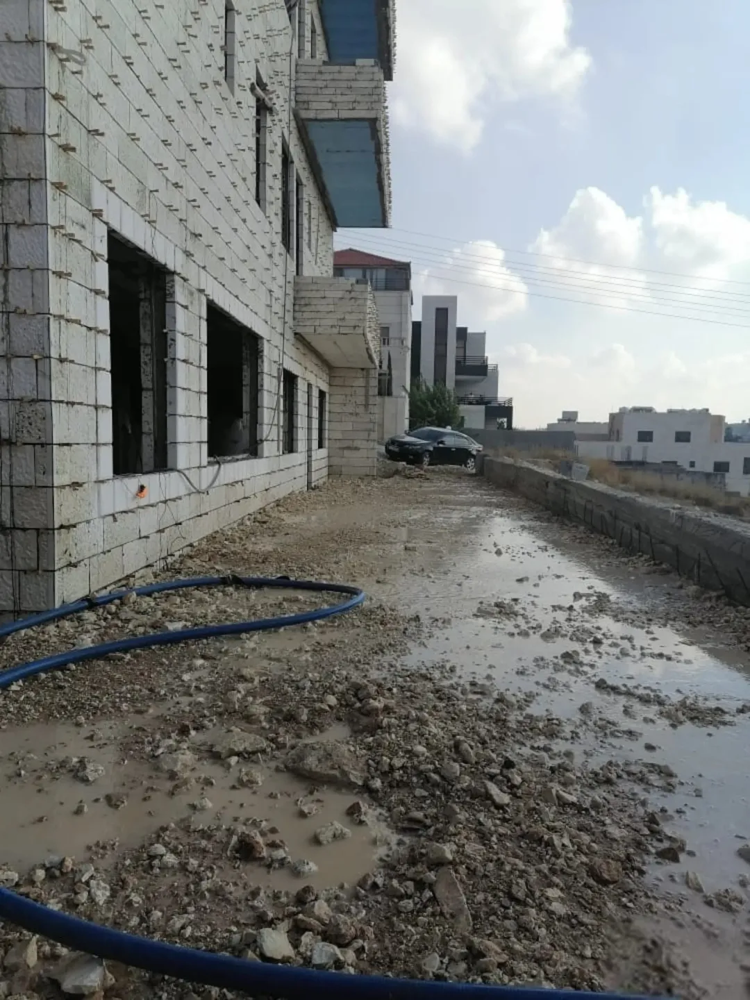 فيلا فاخرة للبيع في منطقة الفلل والقصور طريق المطار