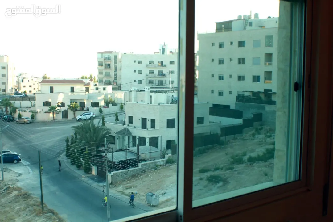 شقة واسعة للبيع في مرج الحمّام – منطقة الحجار