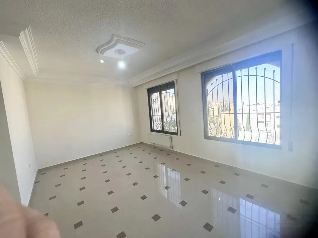 شقة فاخرة في ضاحية الرشيد – حي الصديق 170 مترًا مربعًا جاهزة للتسليم